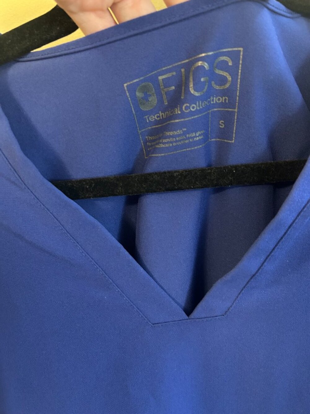 FIGS Women's Casma Three-Pocket Scrub Top Size S Small Deep Royal Blue FW1100 - Picture 3 of 4
